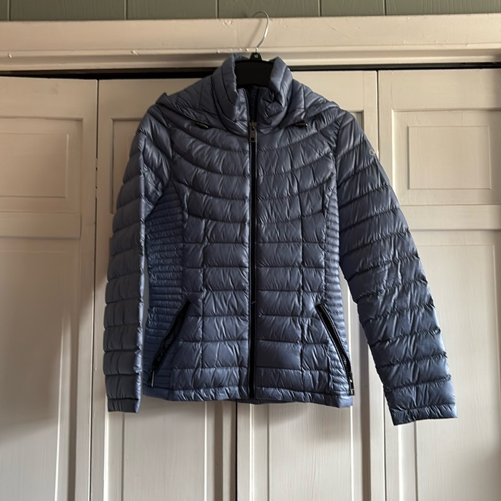 Lightweight puffer jacket excellent condition worn once